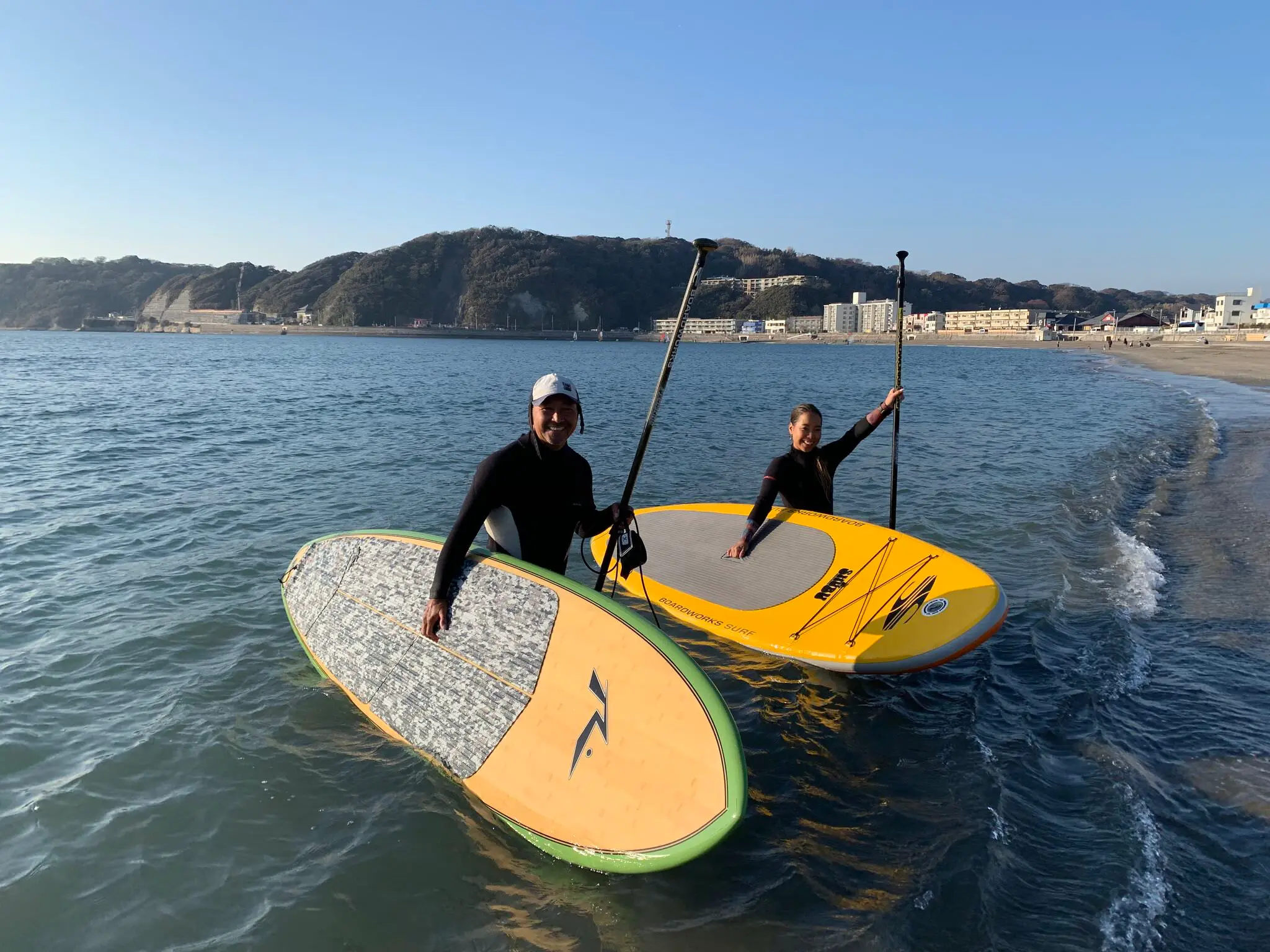 湘南の海で行うFREERIDEのスクール